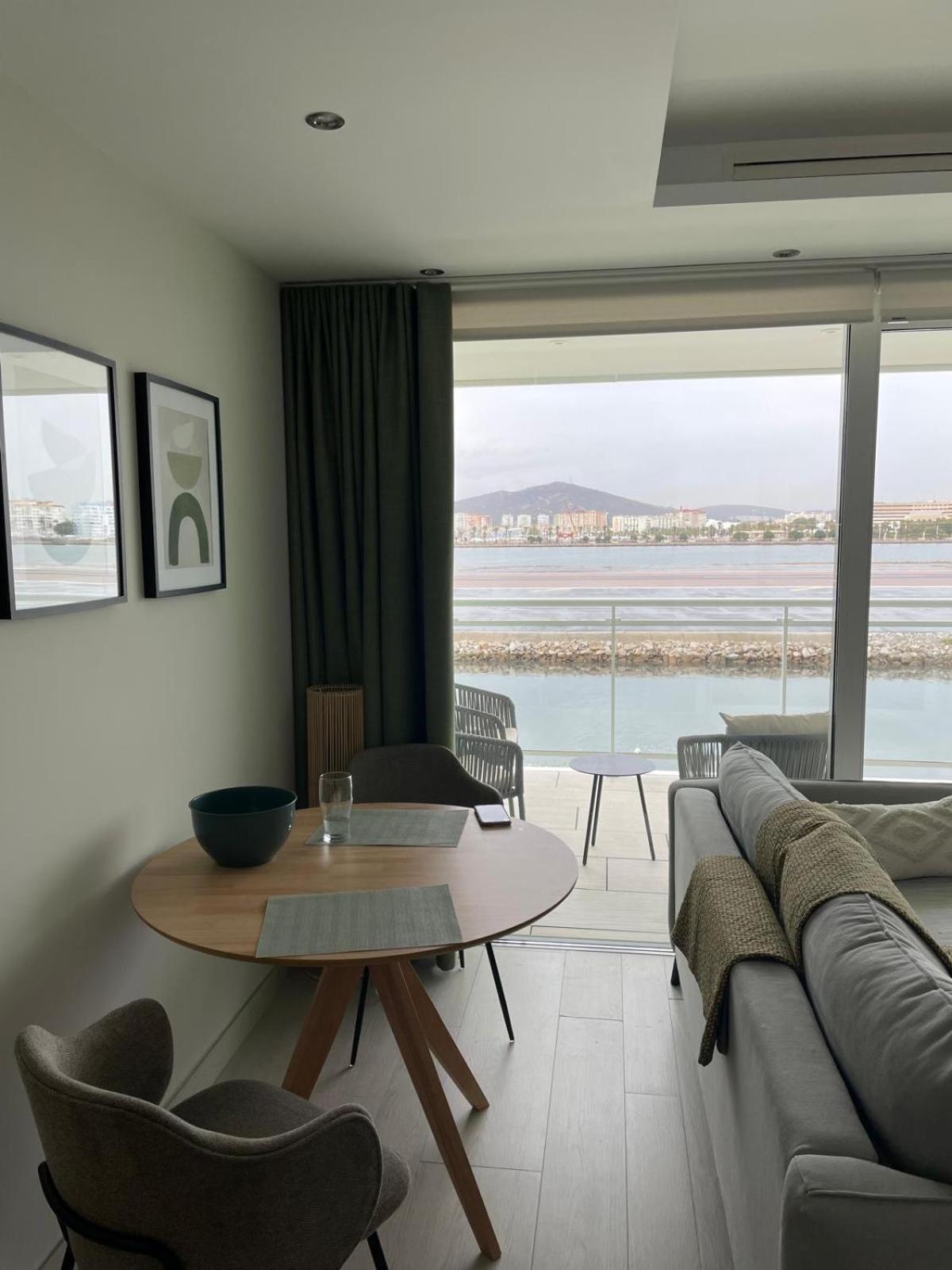 Marina Club Luxury Private Studio With Pool And Incredible Views Гибралтар Экстерьер фото