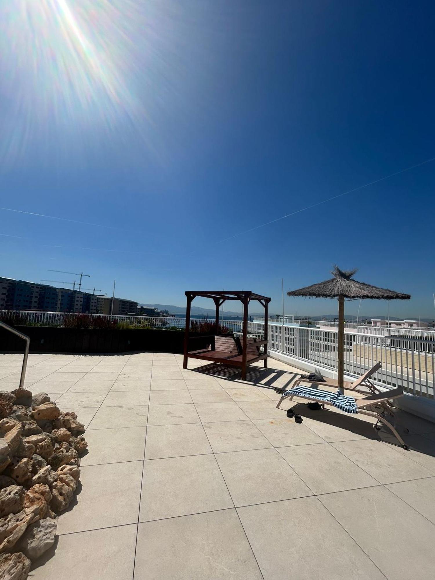 Marina Club Luxury Private Studio With Pool And Incredible Views Гибралтар Экстерьер фото