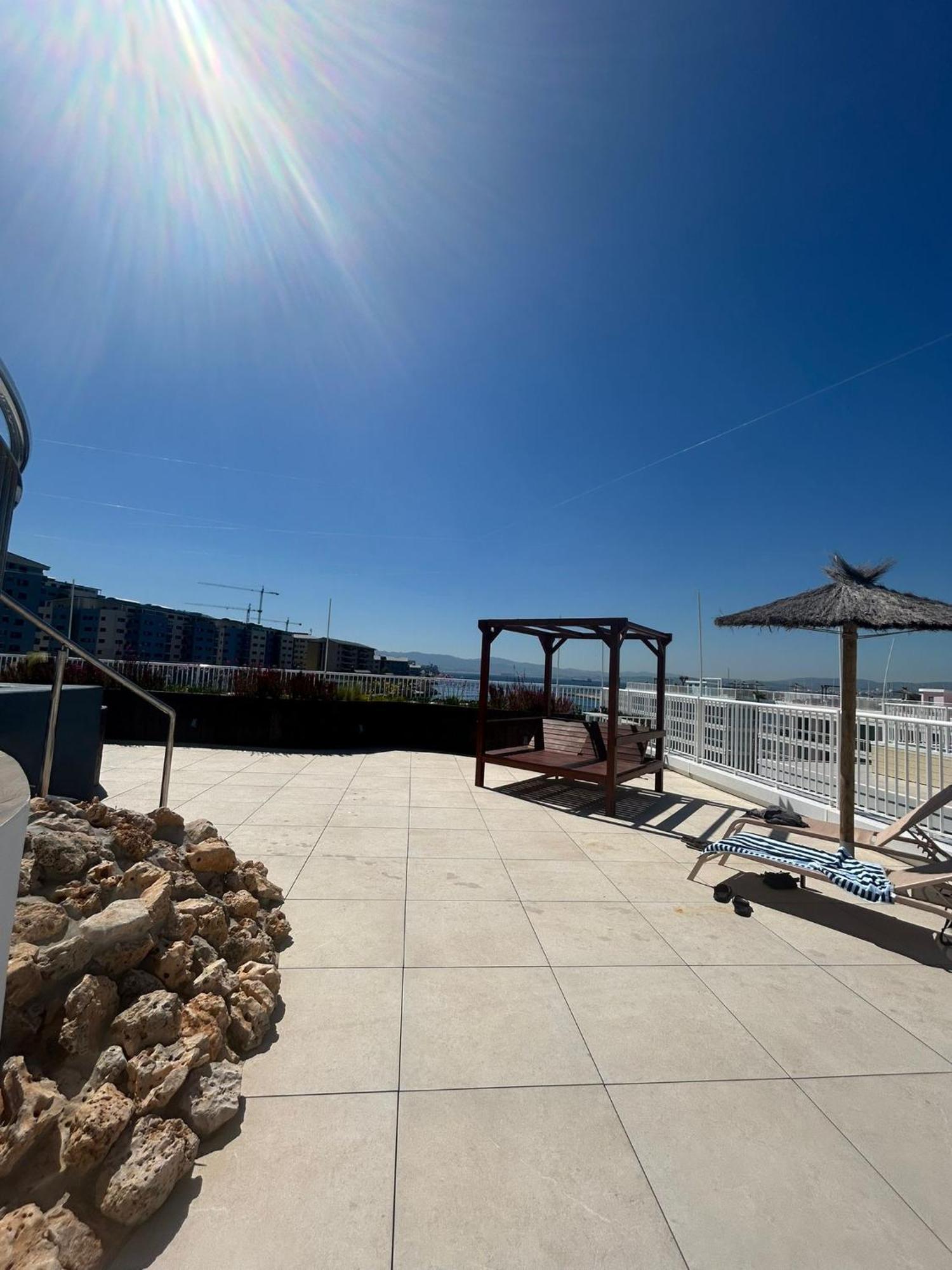 Marina Club Luxury Private Studio With Pool And Incredible Views Гибралтар Экстерьер фото