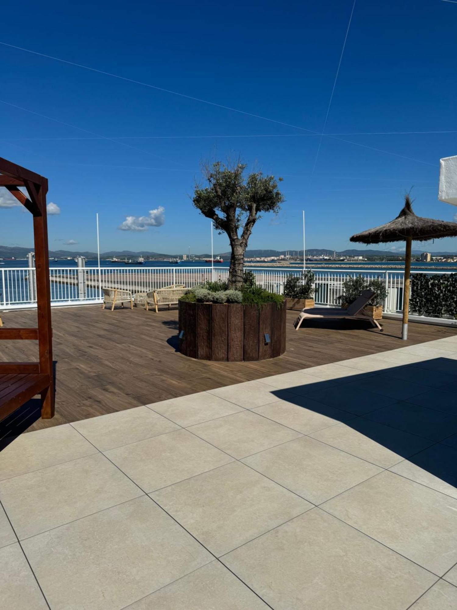 Marina Club Luxury Private Studio With Pool And Incredible Views Гибралтар Экстерьер фото